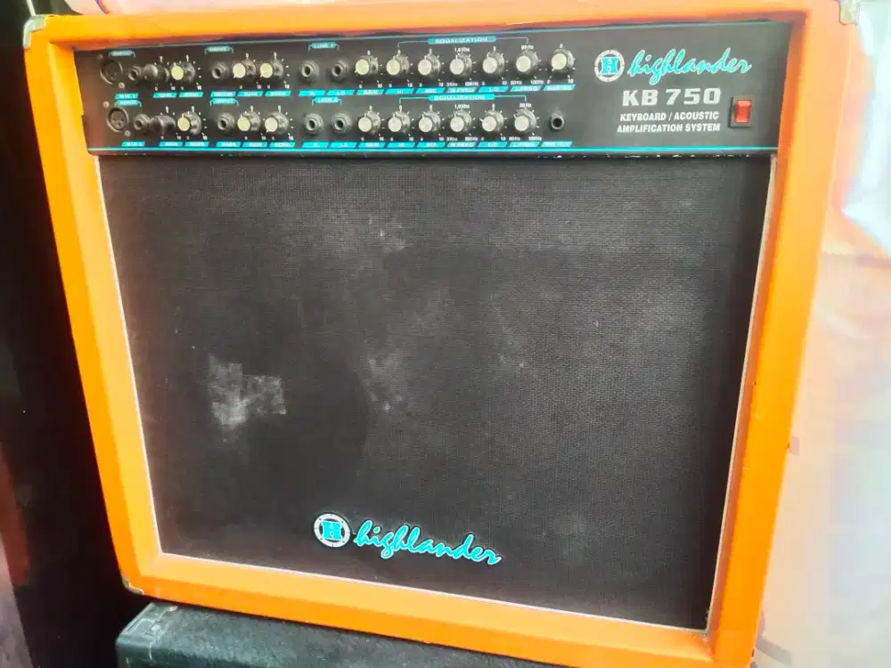 Speaker aktif. Highlander KB 750
