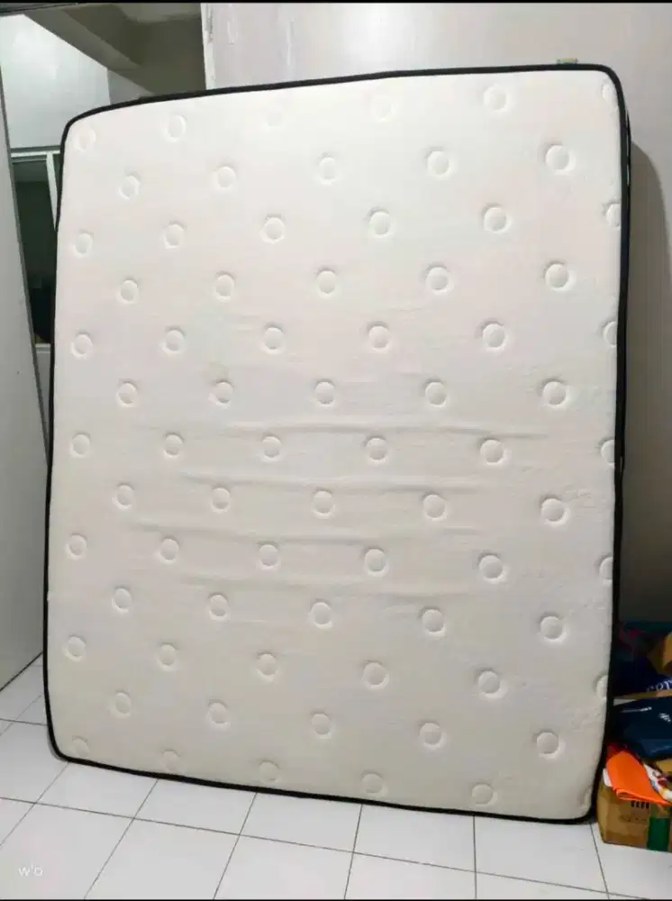 Kasur Brand QUANTUM 160 x 200