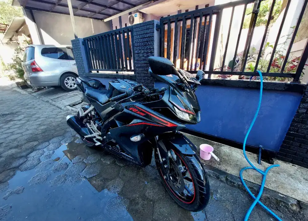 Di Jual R15 v3 2017 kondisi istimewa