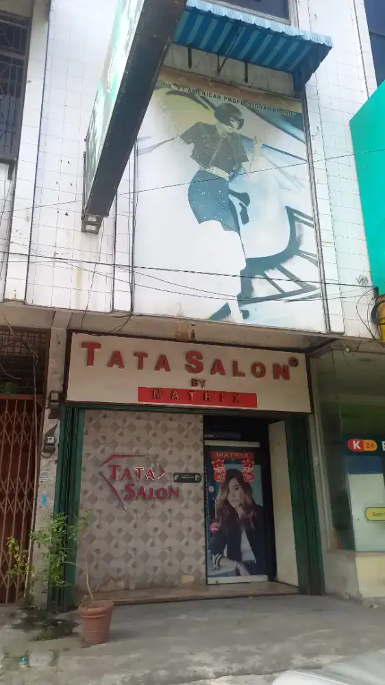 Terima karyawan salon