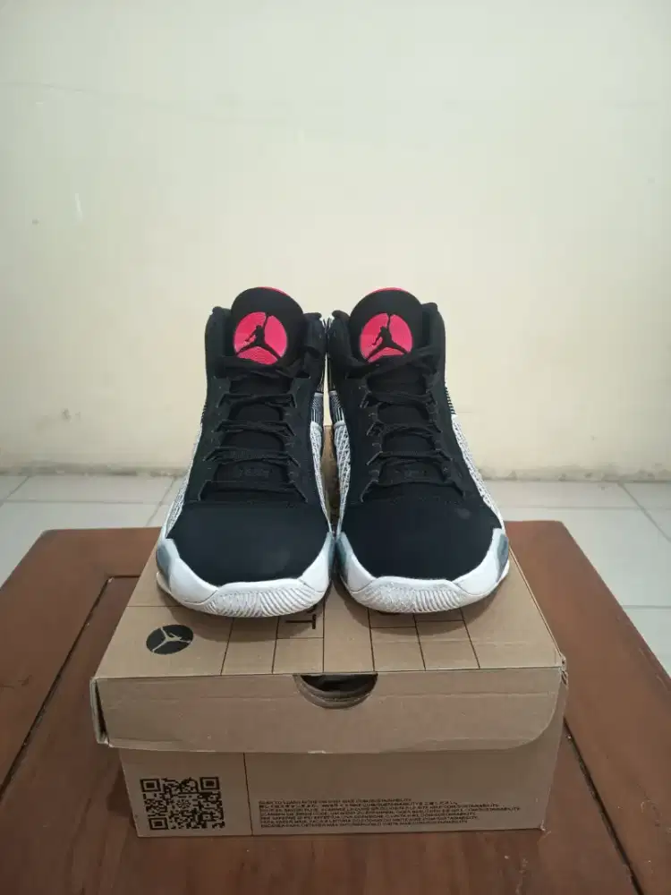 JORDAN 38 BRED GS Size 25cm