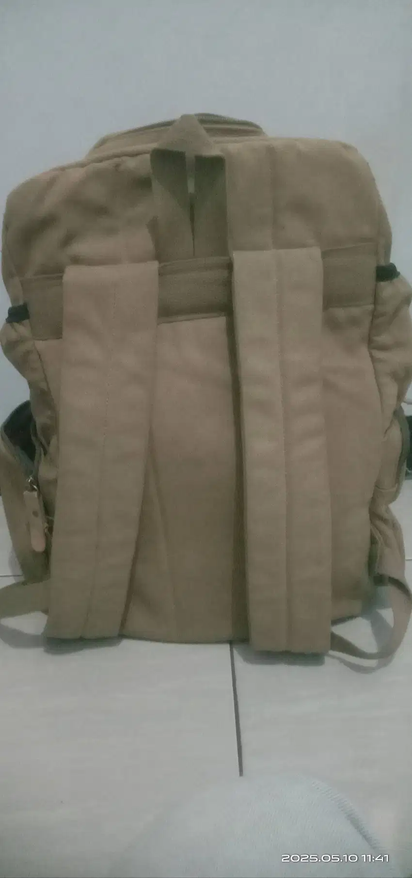 Tas kulit cocok buat kerja atau keluar kota