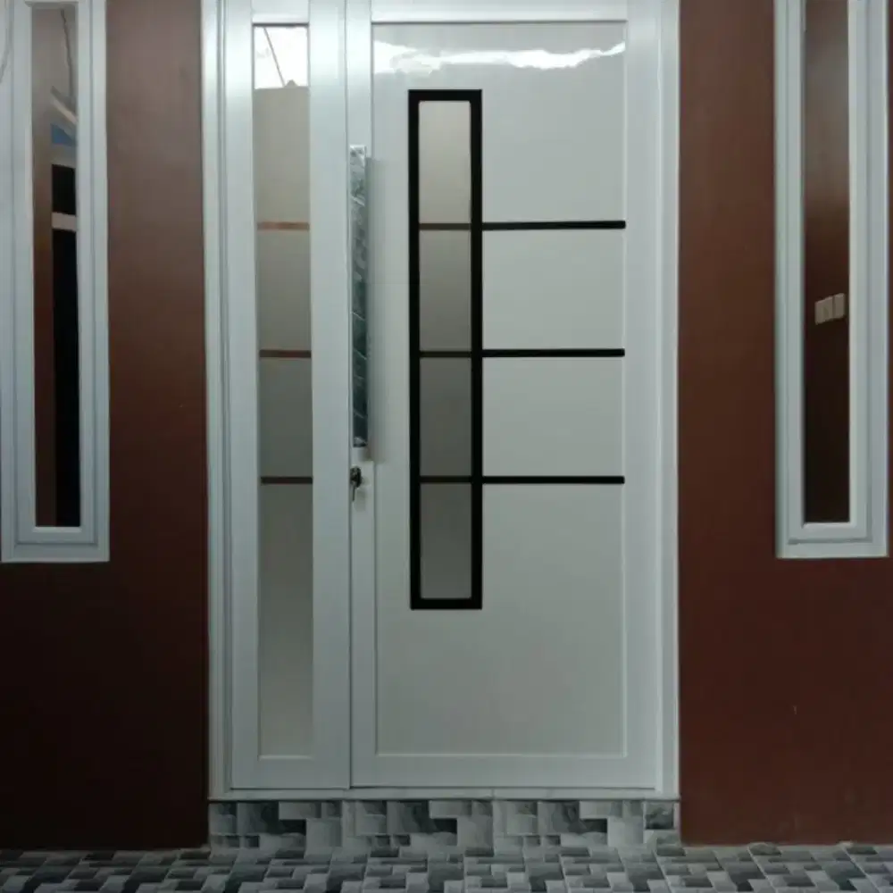 Kusen aluminium pintu kaca