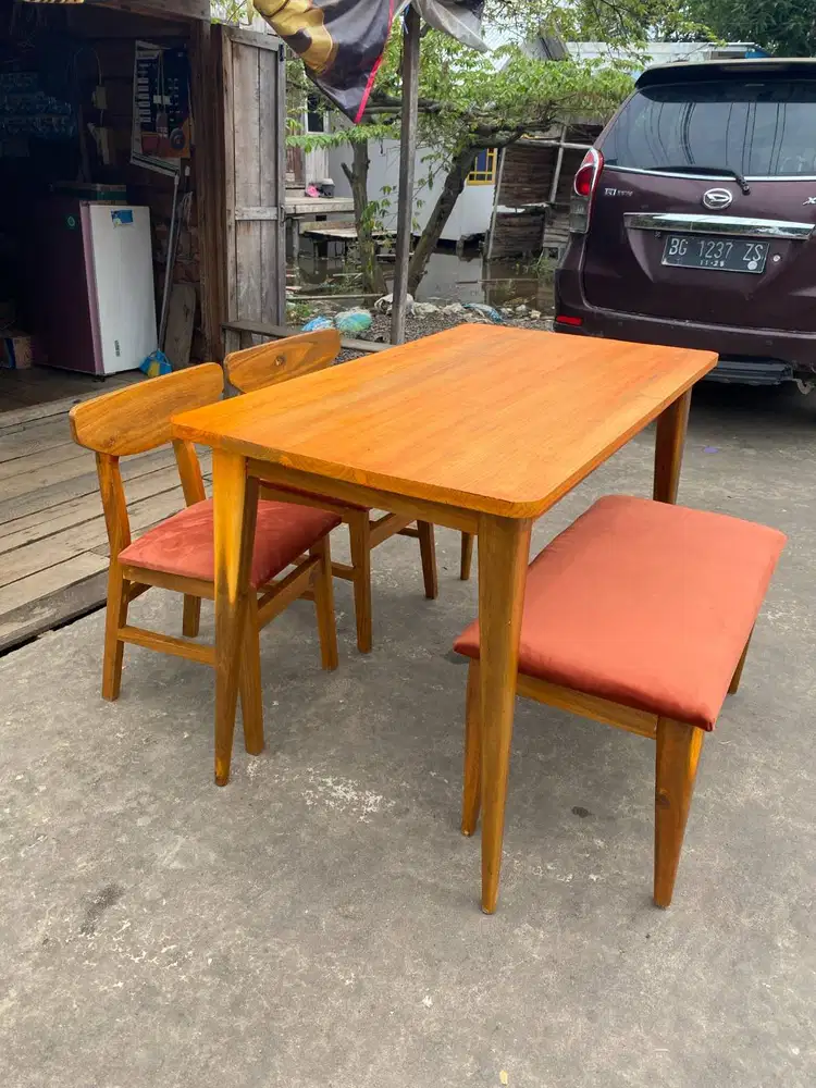 COSTUM MEJA MAKAN PREMIUM/MEJA MAKAN KAYU/MEJA MAKAN BLUDRU