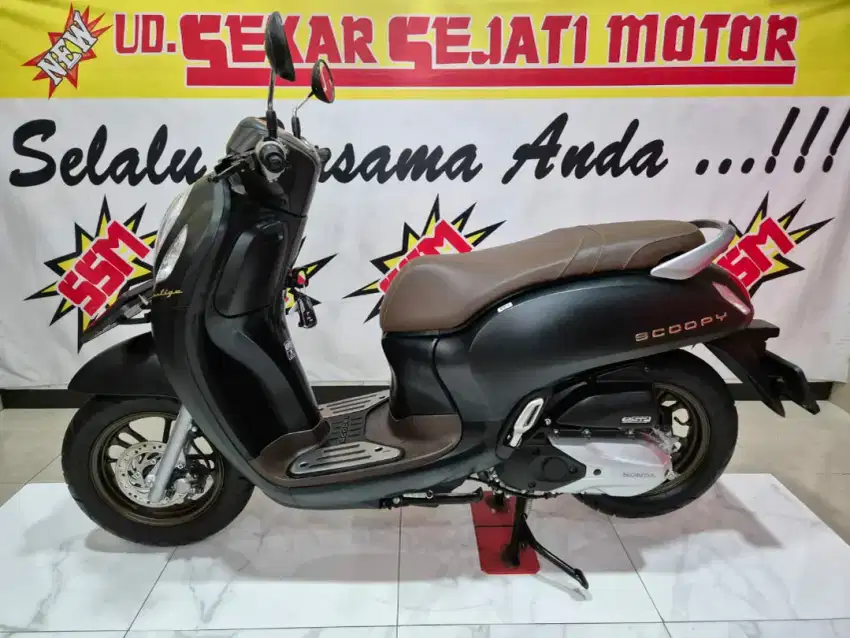 Scoopy keyless  2024 plat L