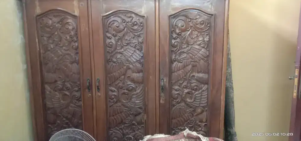 Lemari Pakaian JATI 3 pintu murah