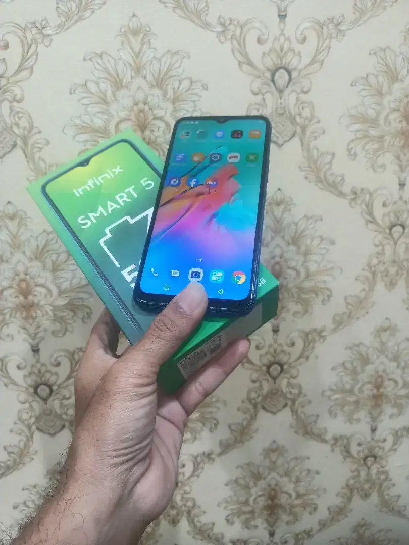 Infinix smart 5 ram 3/64 mlus normal semua nya lkp
