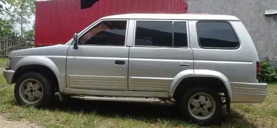isuzu panther 1994