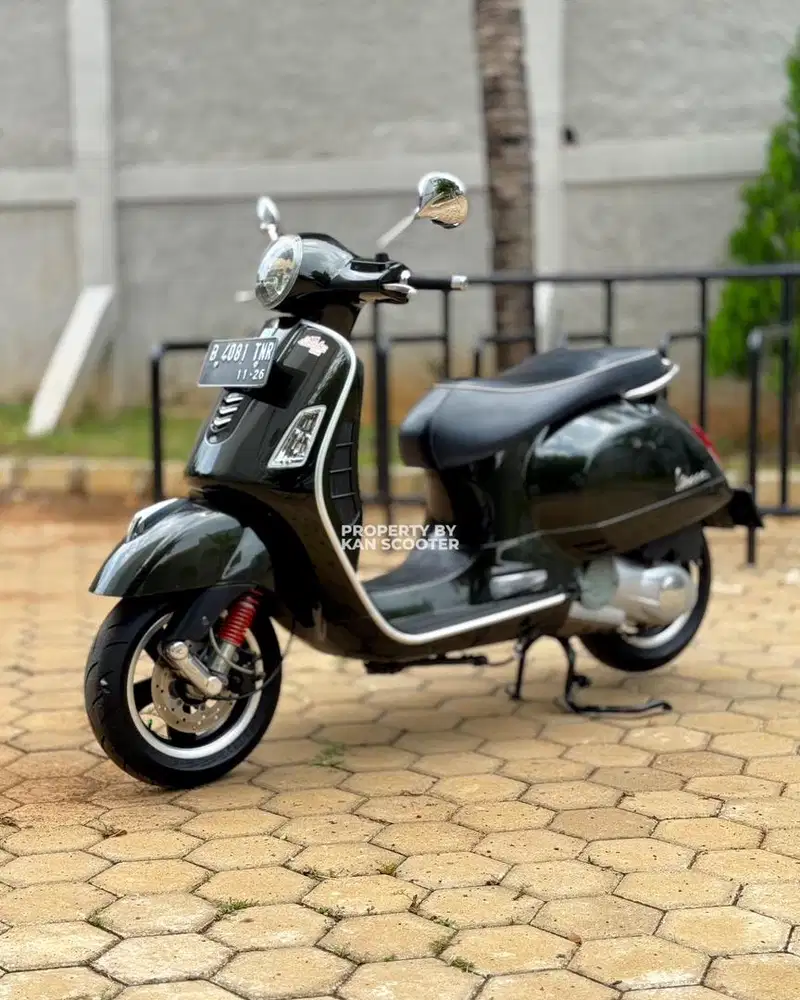 VESPA GTS 150cc 3V 2016 LIMITED COLOR GREEN