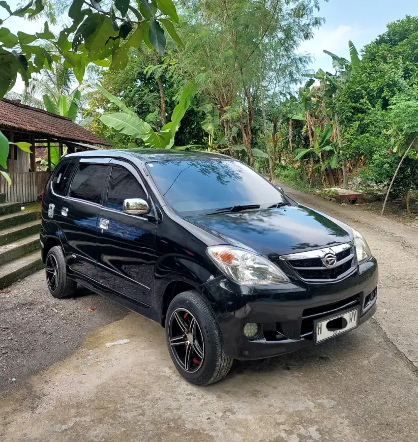 2011 Daihatsu Xenia Xi