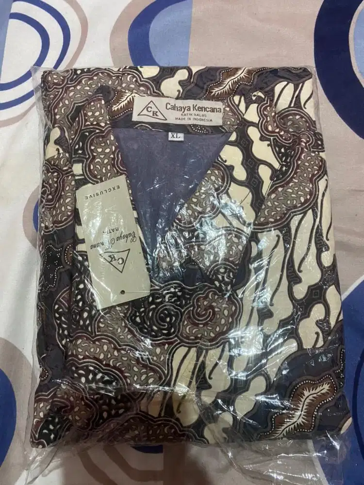 Baju batik pria uk xl