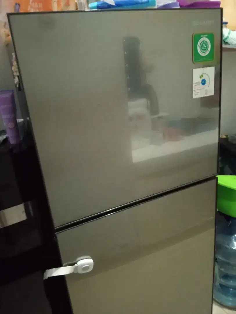 di jual kulkas sharp