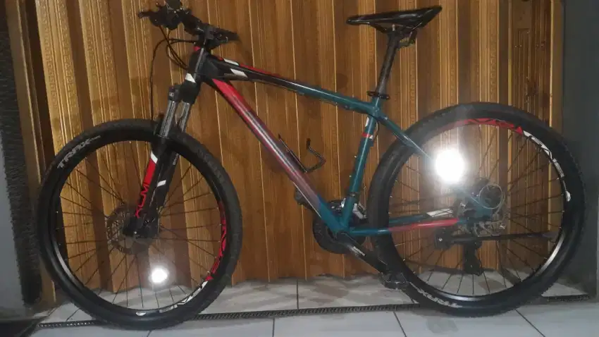 Polygon Cascade 4 th 2019 size M