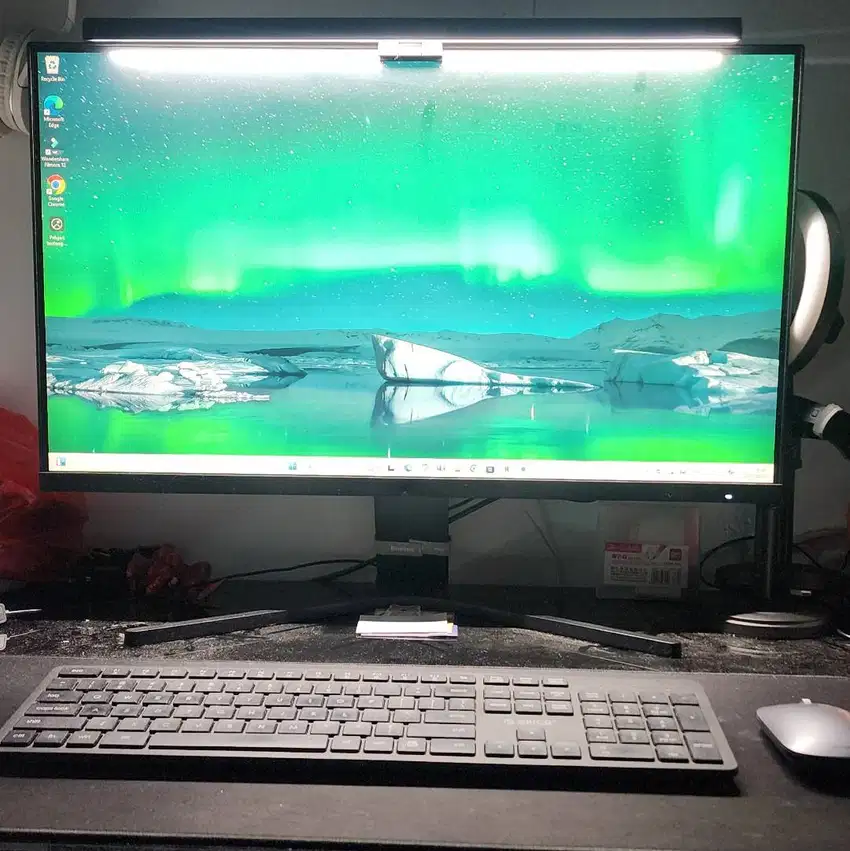 Piyoni PC Computer Monitor LED Lamp Hanging Lamp / Laptop Screen Fill