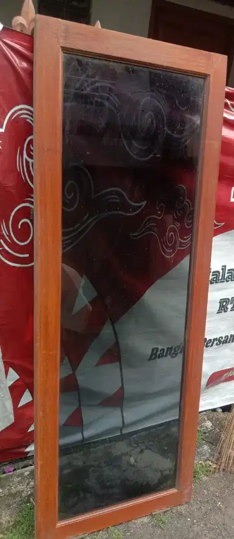 Jual daun pintu dari pohon damar