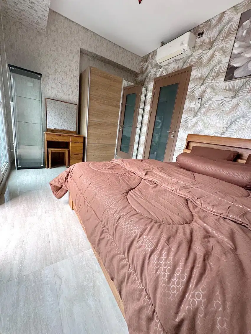 disewakan 1BR furnished Apt. Puri Orchard lt tinggi view pool