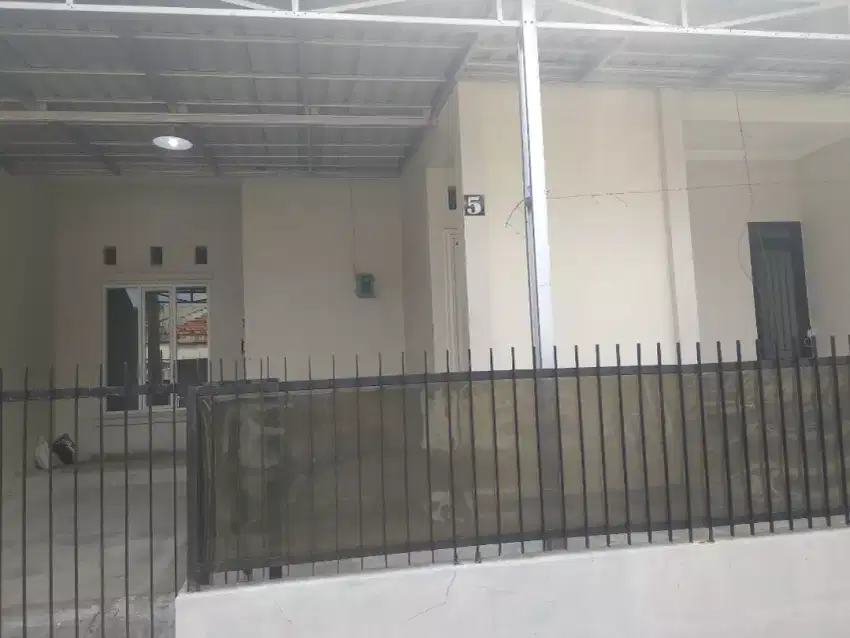 Disewakan rumah untuk kantor atau rmh tangga
