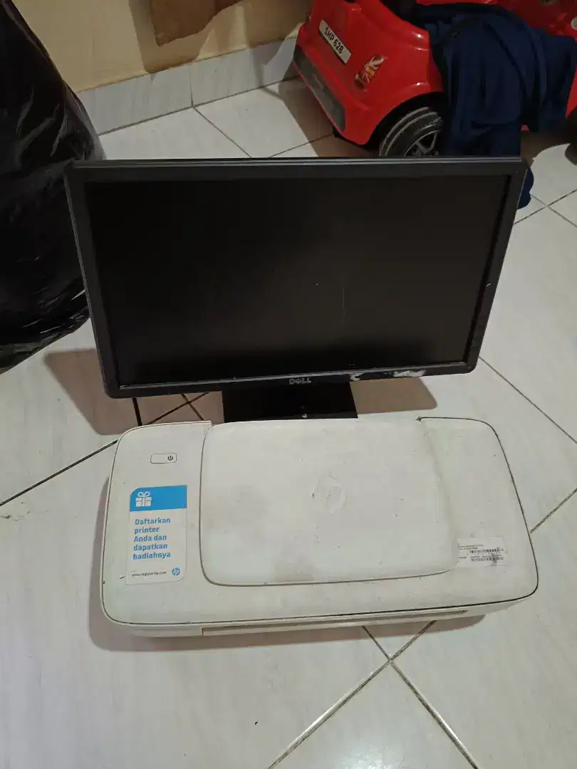 Satu set monitor