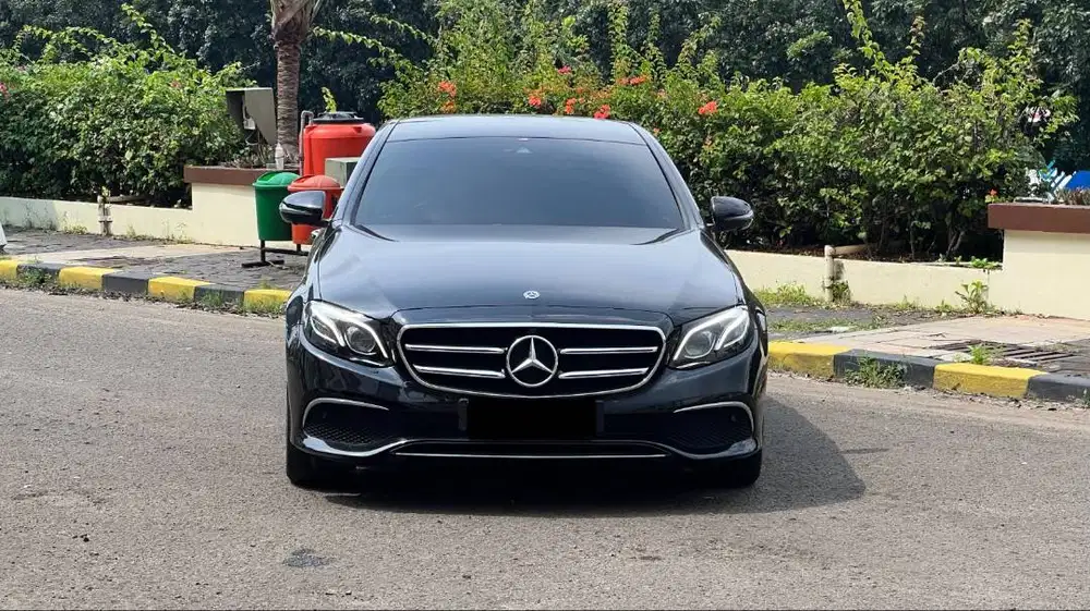 Mercedes Benz Mercy E 300 E300 Avantgarde Sport Style (W213) CKD 2019