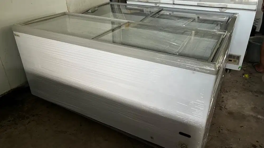 Freezer Sleding Display 650 Liter