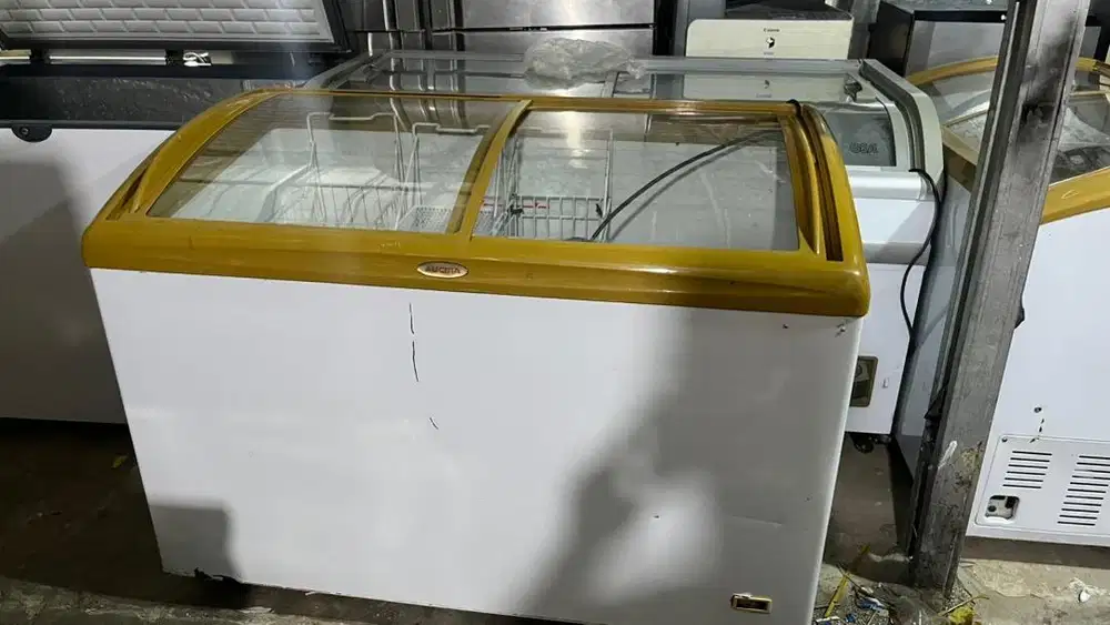 Freezer Sleding Aucma 330 Liter