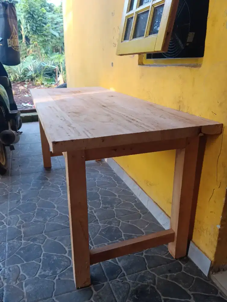 Meja Kayu Cempedak
