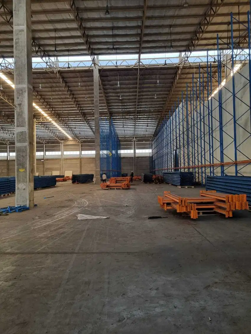 Gudang Cakung Murah ada Loading Dock Parkir Luas