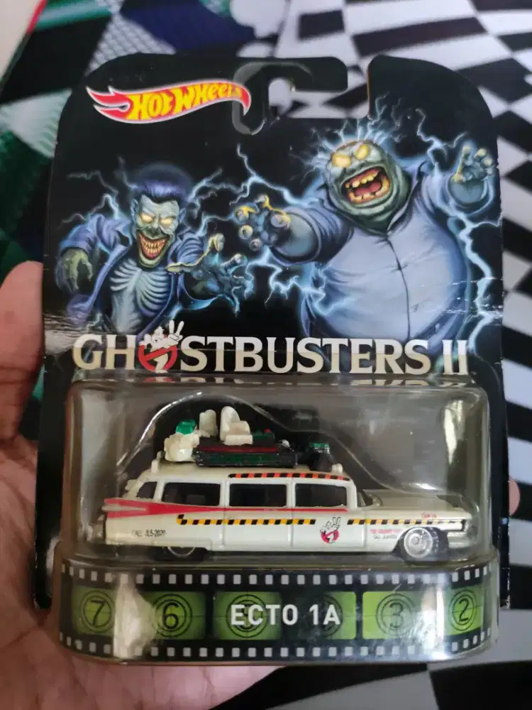Hot Wheels Ghostbusters II Ecto 1A Hotwheels Retro Premium