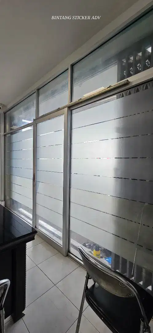 Kantor, salon,spa klinik dll pasang stiker sanblas kacafilm printing