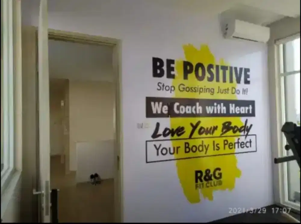 Promosi kan tempat kerja dgn berbagai sticker printing cutting oneway