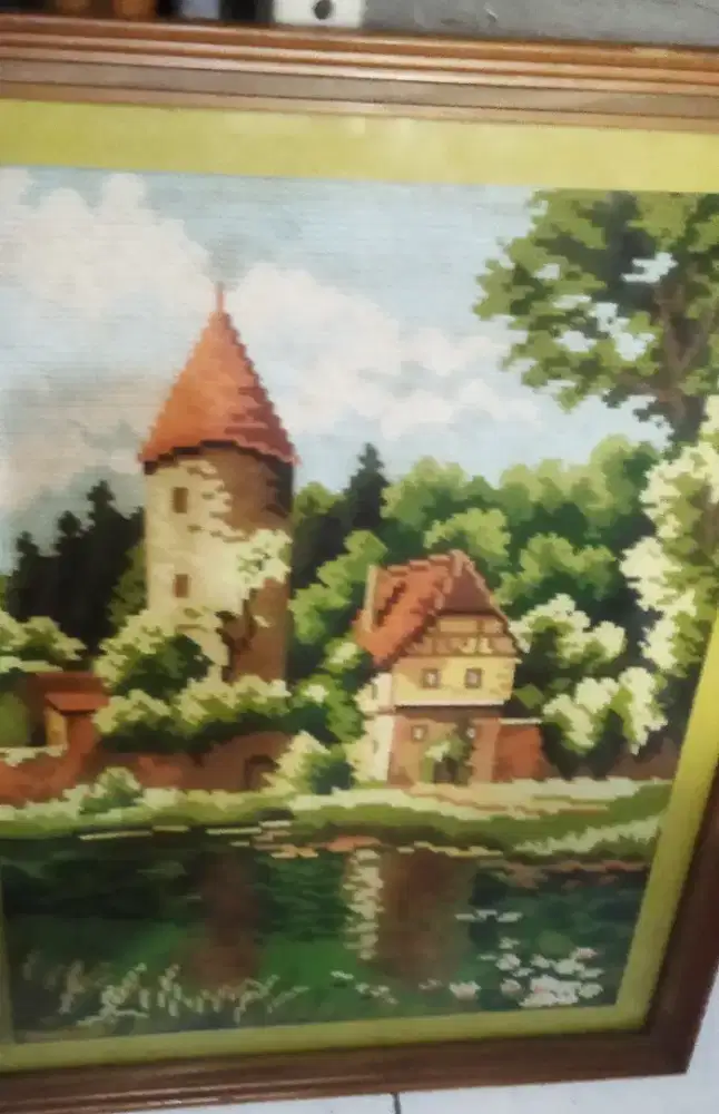 Hiasan Dinding Kristik