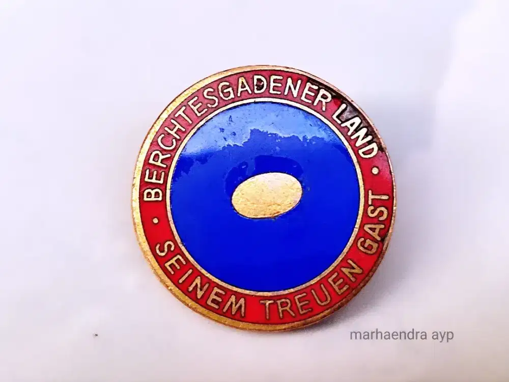 Pin bros lencana eropa kuno