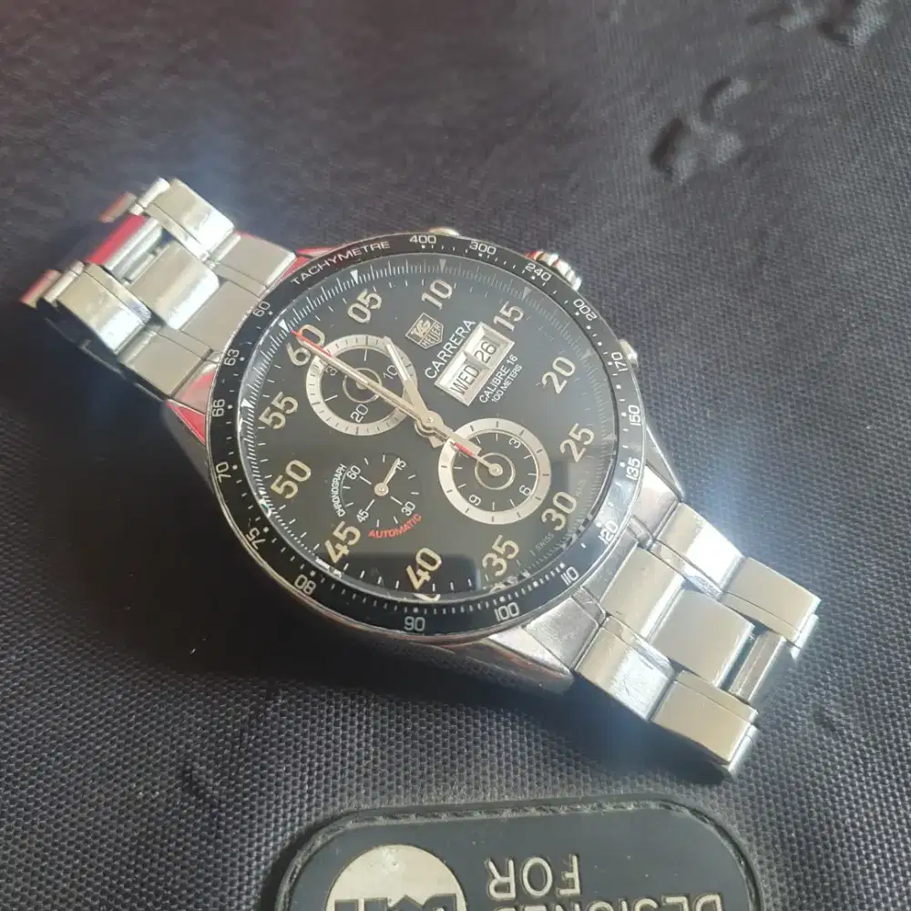 Jam Tag Heuer Carrera