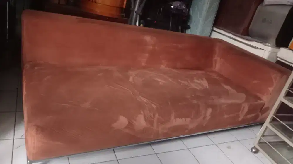 DIJUAL SOFA EMPUK BAGUS DAN TERAWAT