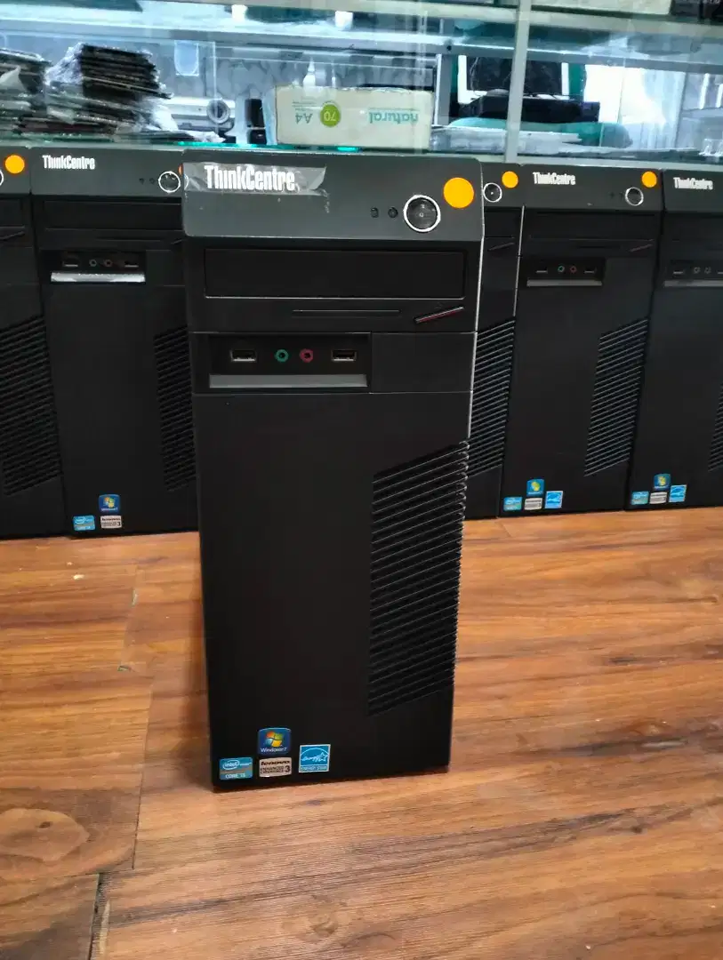 CPU Built Up Lenovo ThinkCentre
Intel Core i3