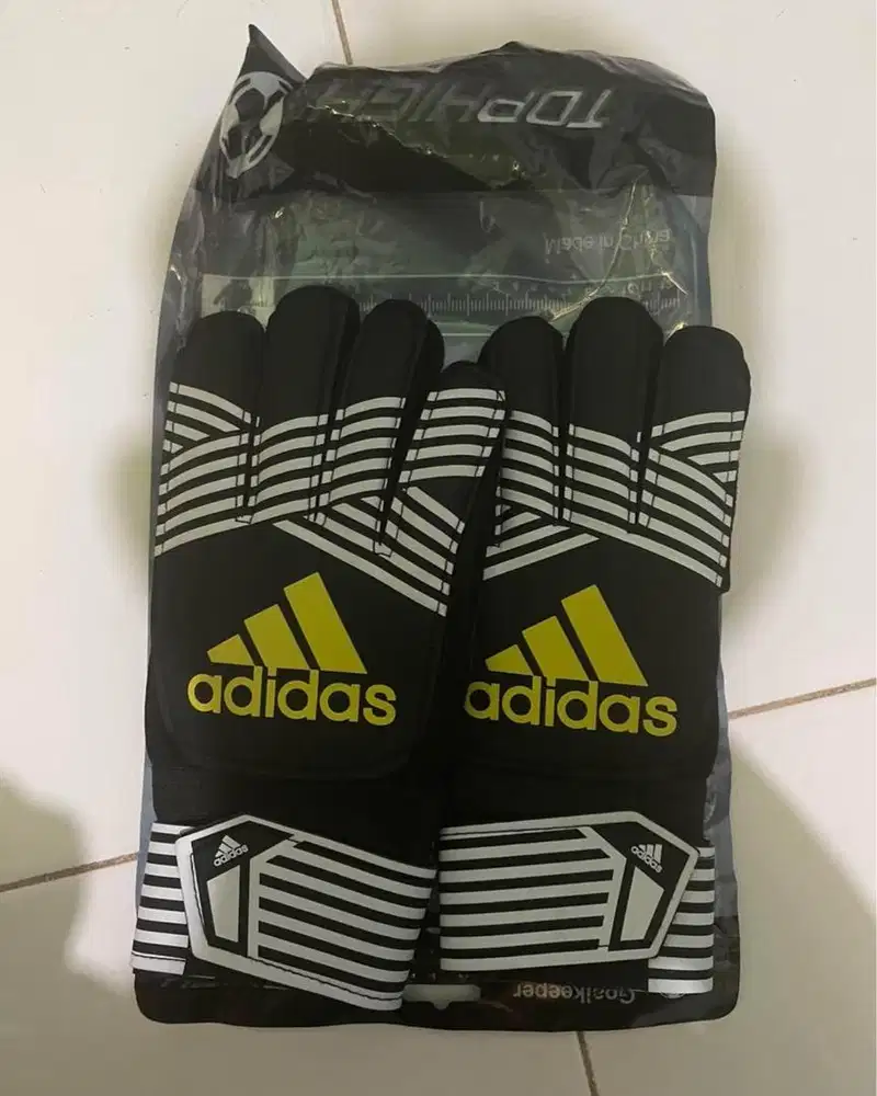Sarunga tangan kiper adidas baru