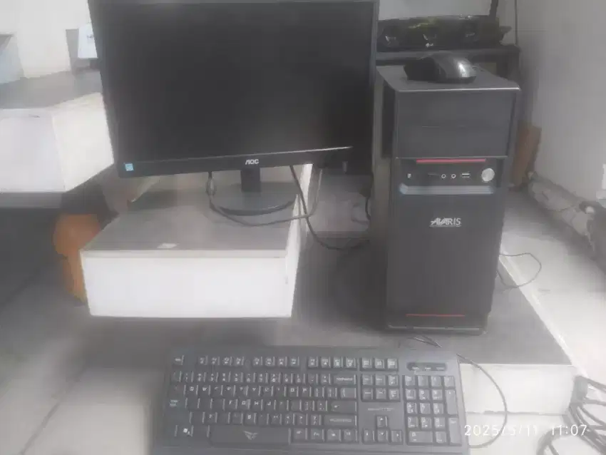 2 PC 2 monitor LED 17inch core i3 ram 4