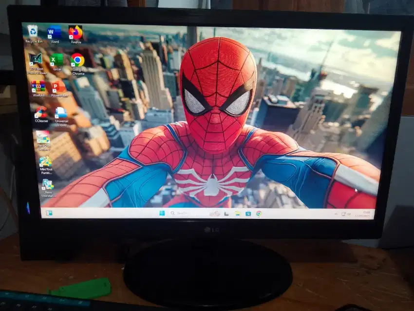 Monitor widescreen LED 20 merk LG mulus no minus