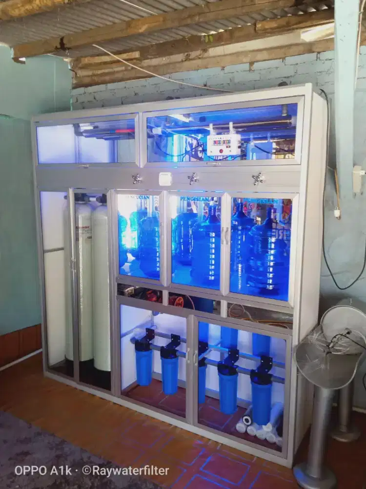 Depot air minum isi ulang