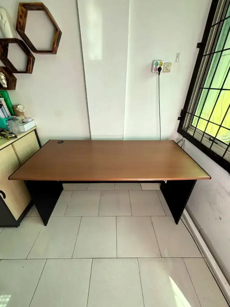 MURAH Meja Kerja Kantor Karyawan Coklat LIKE NEW