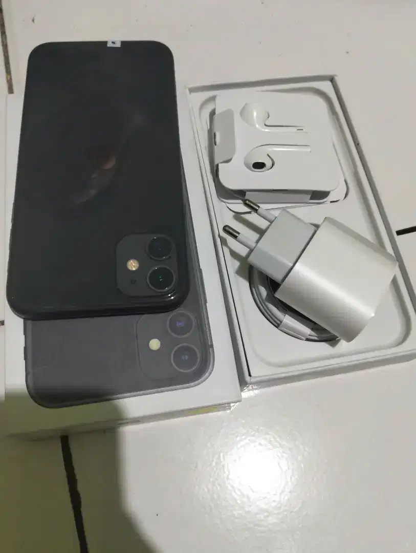 Sudah ada ganti jual iPhone 11 128 inter all operator