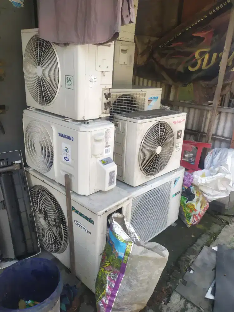 Sponsor membeli berbagai macam AC bekas