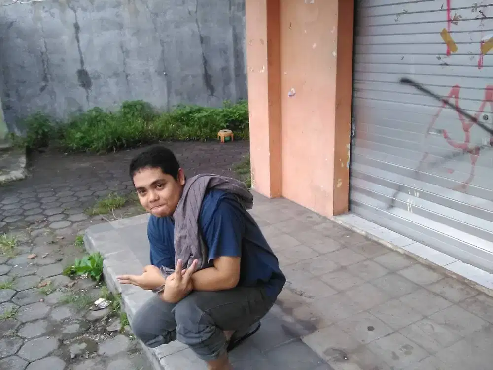 nyari kerjaan Steward / Dishwasher full time/part time sekitar jogja.