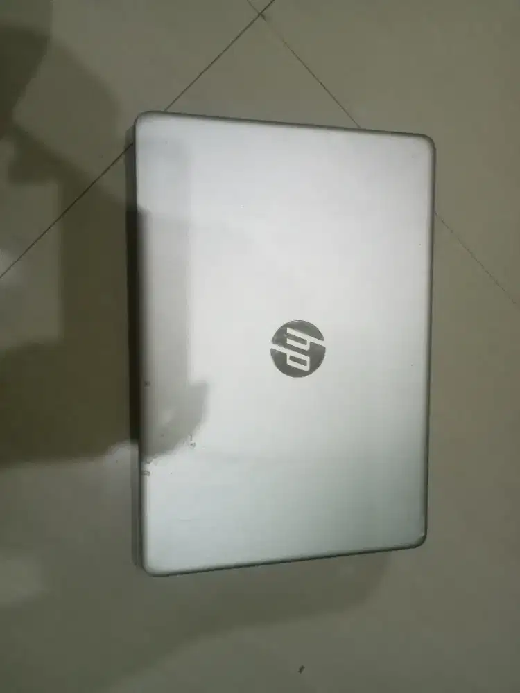Leptop merk HP window 10