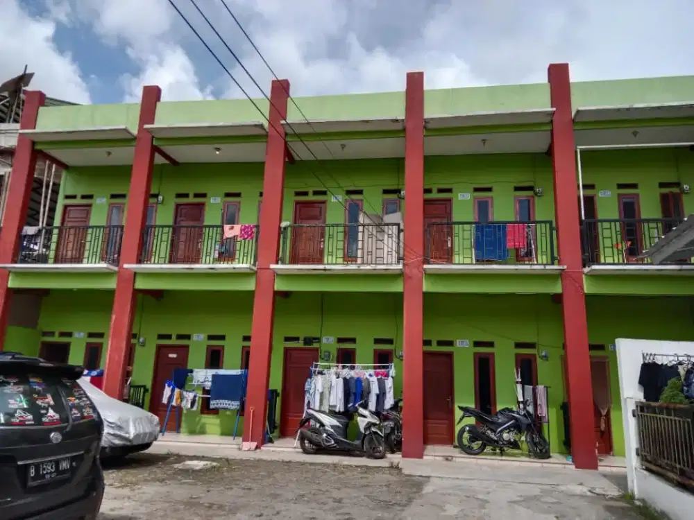 DIKONTRAKAN LANTAI ATAS