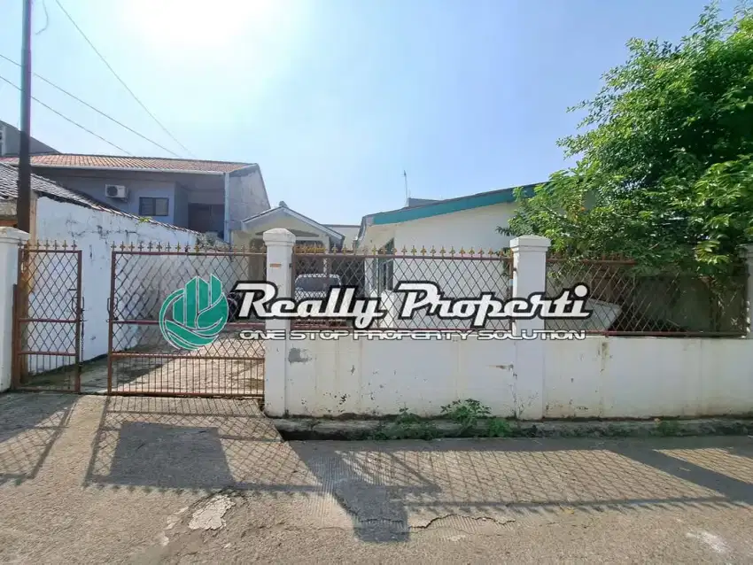 Rumah Dgn Tanah Luas di Jl Setia Jatiwaringin Kota Bekasi