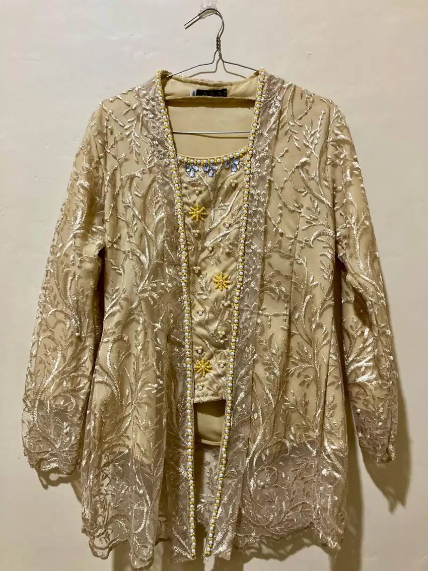 Jual Kebaya warna gold brand new
