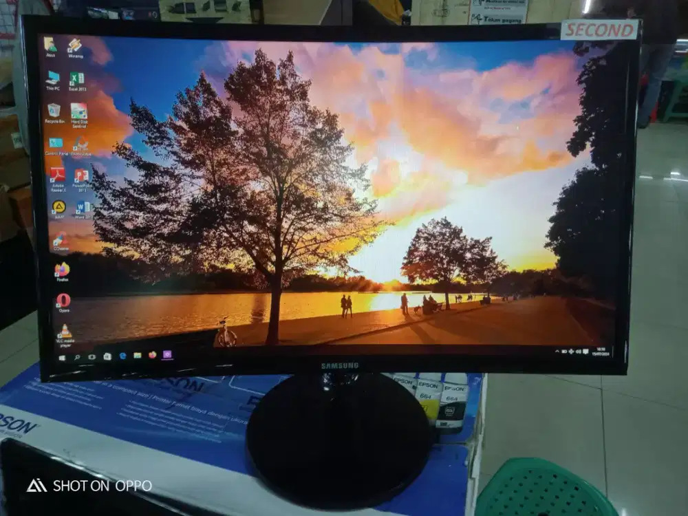 JUAL LED MONITOR Samsung 24inch CURVED Melengkung FHD HDMI For KOMPUT