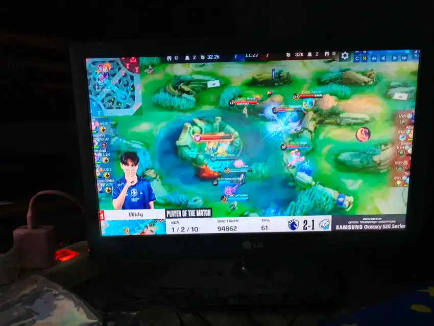 Monitor display merk lg
