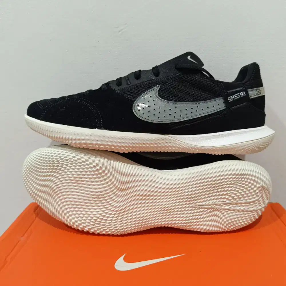 Sepatu futsal Nike Street Gato Original size 42
